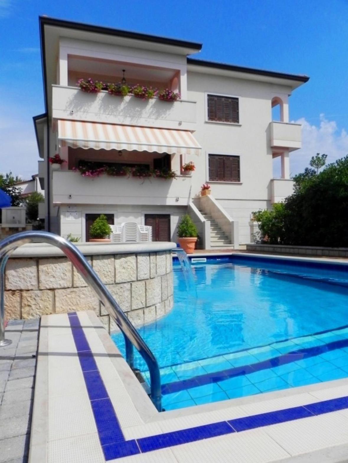 Apartments Villa Mirjam Poreč Exteriör bild